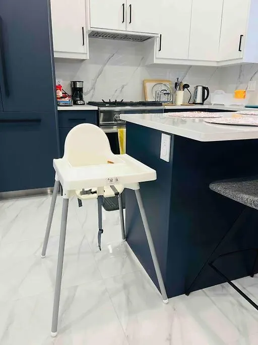 Brand New Sunset Cozy And Sweet Home Vancouver